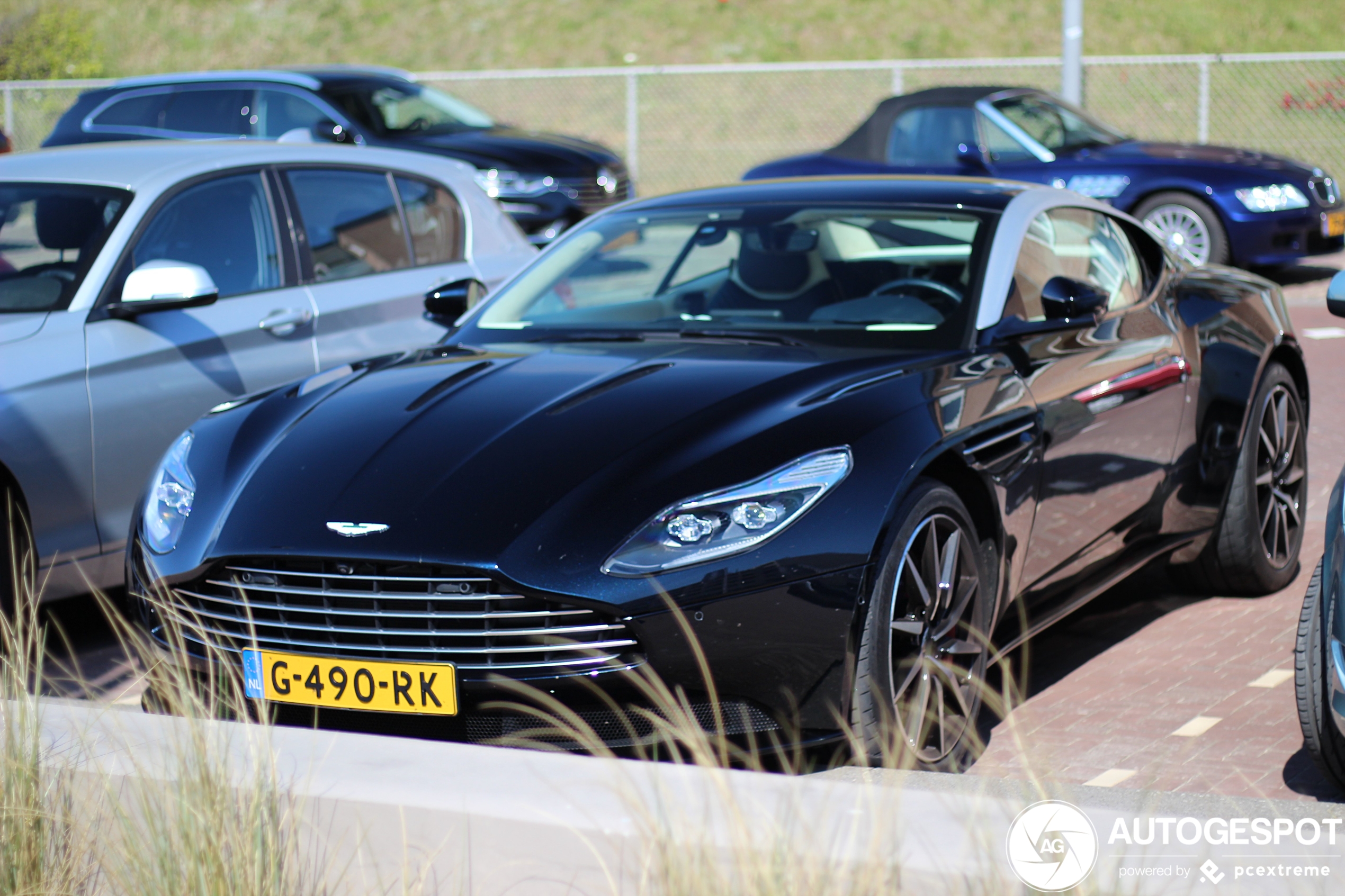 Aston Martin DB11