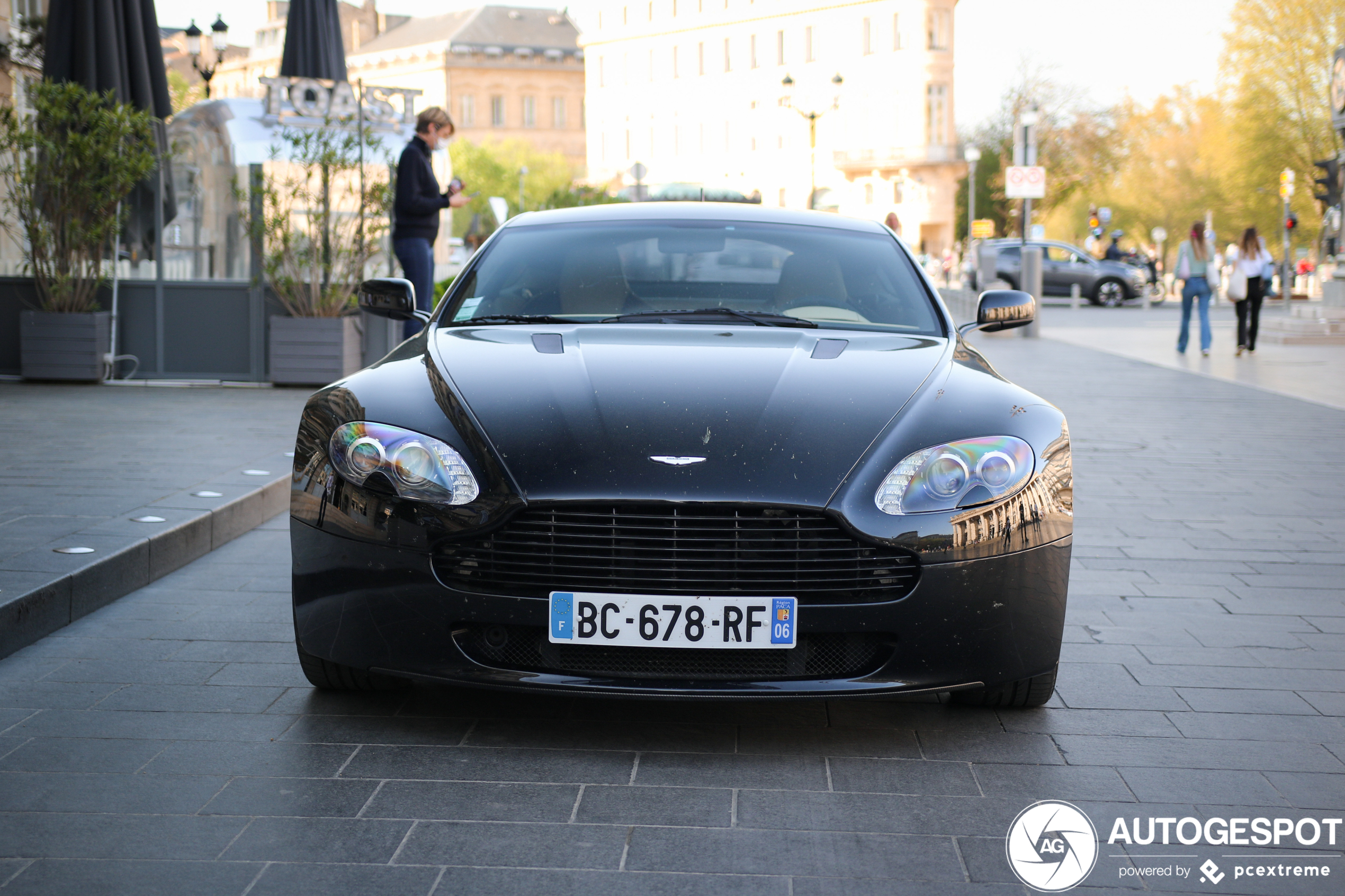 Aston Martin V8 Vantage