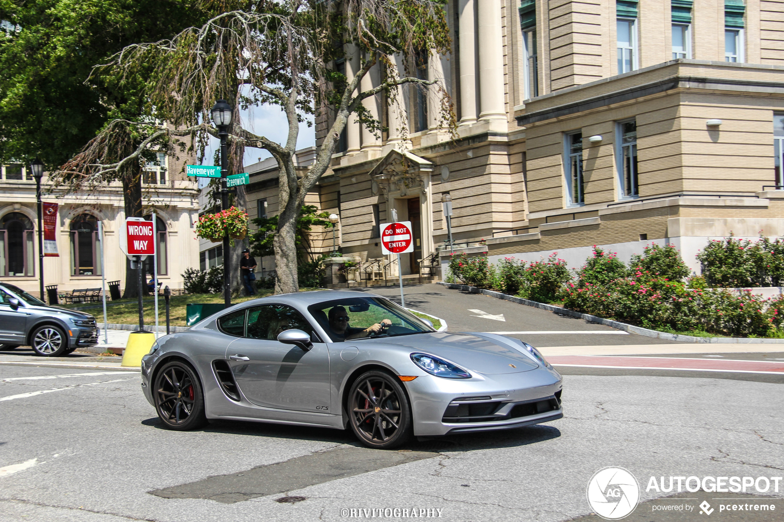 Porsche 718 Cayman GTS