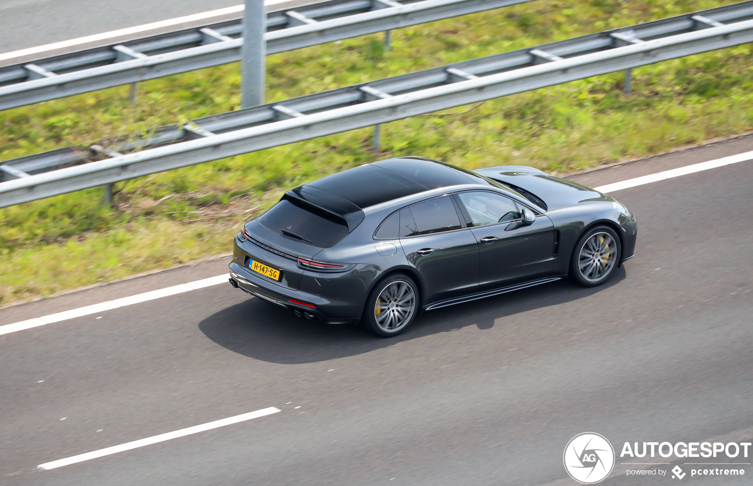 Porsche 971 Panamera Turbo S E-Hybrid Sport Turismo