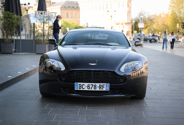 Aston Martin V8 Vantage