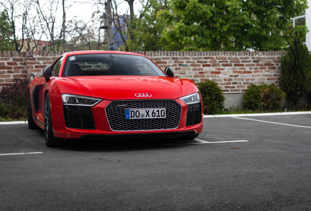 Audi R8 V10 Plus 2015