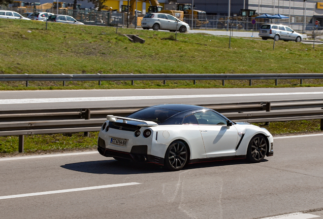 Nissan GT-R 2013