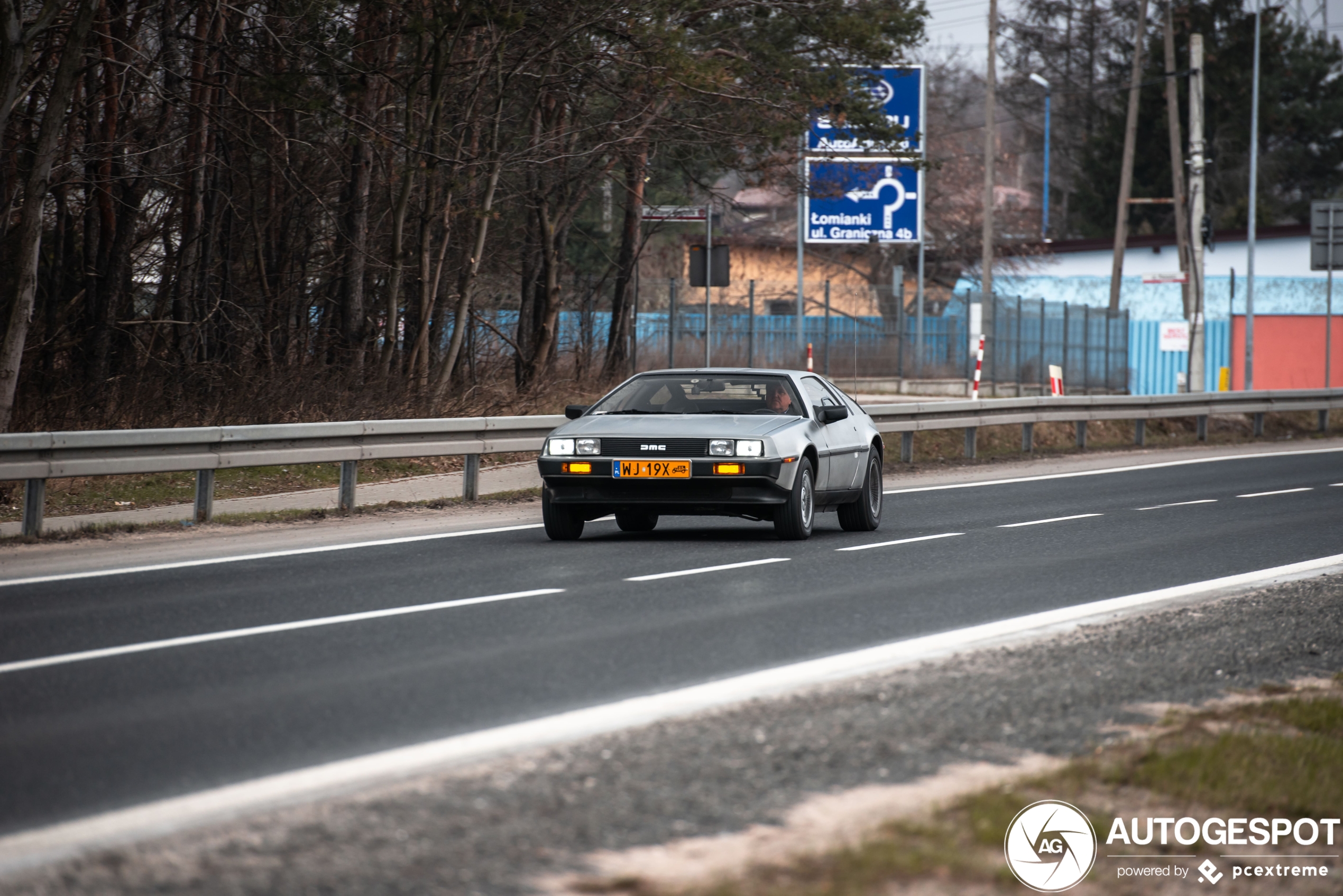 DeLorean DMC-12