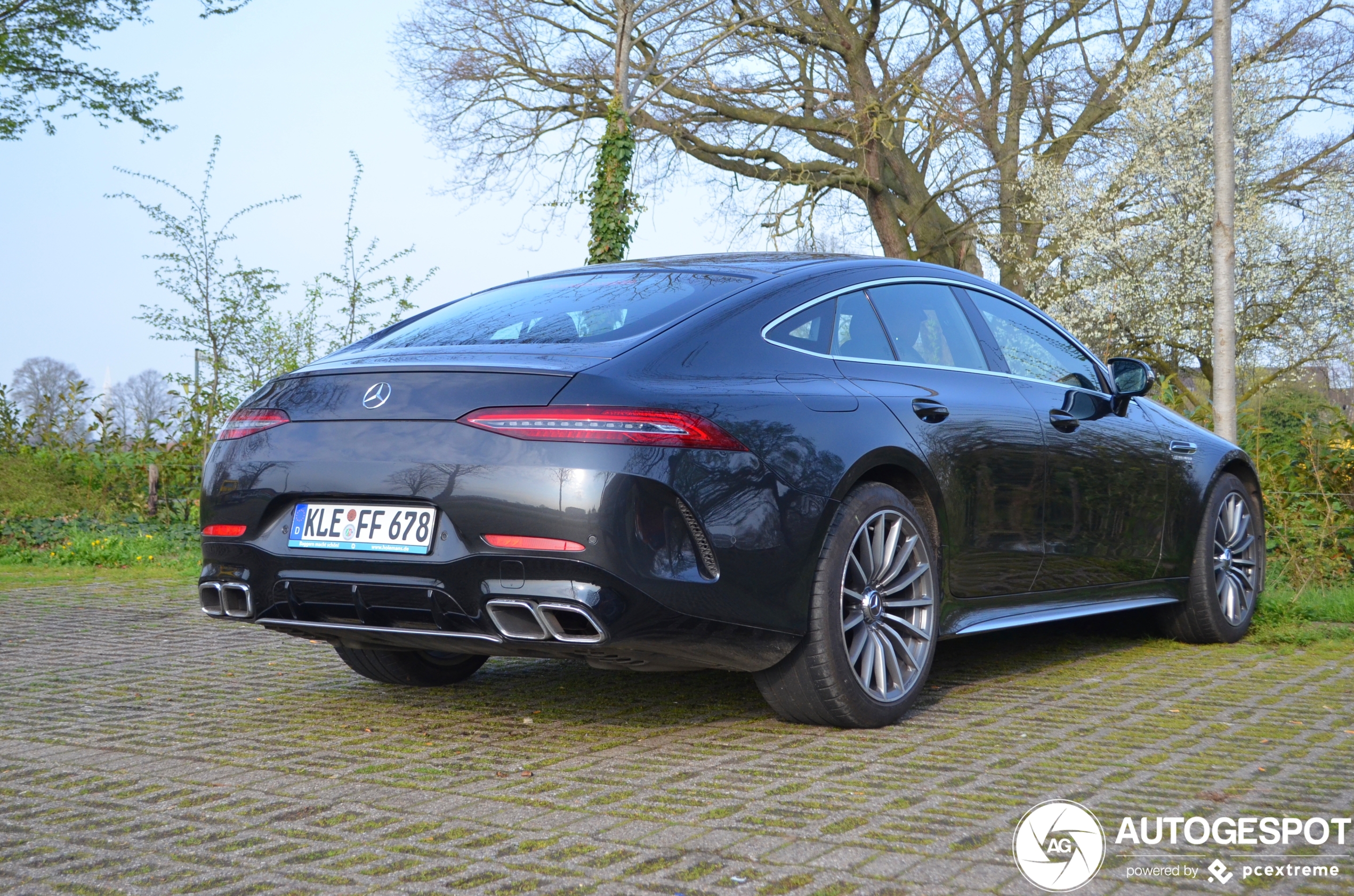 Mercedes-AMG GT 63 S X290