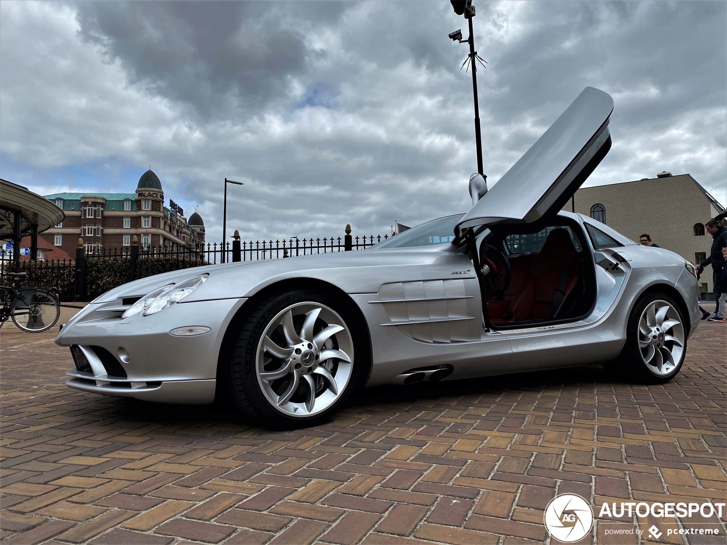 Mercedes-Benz SLR McLaren