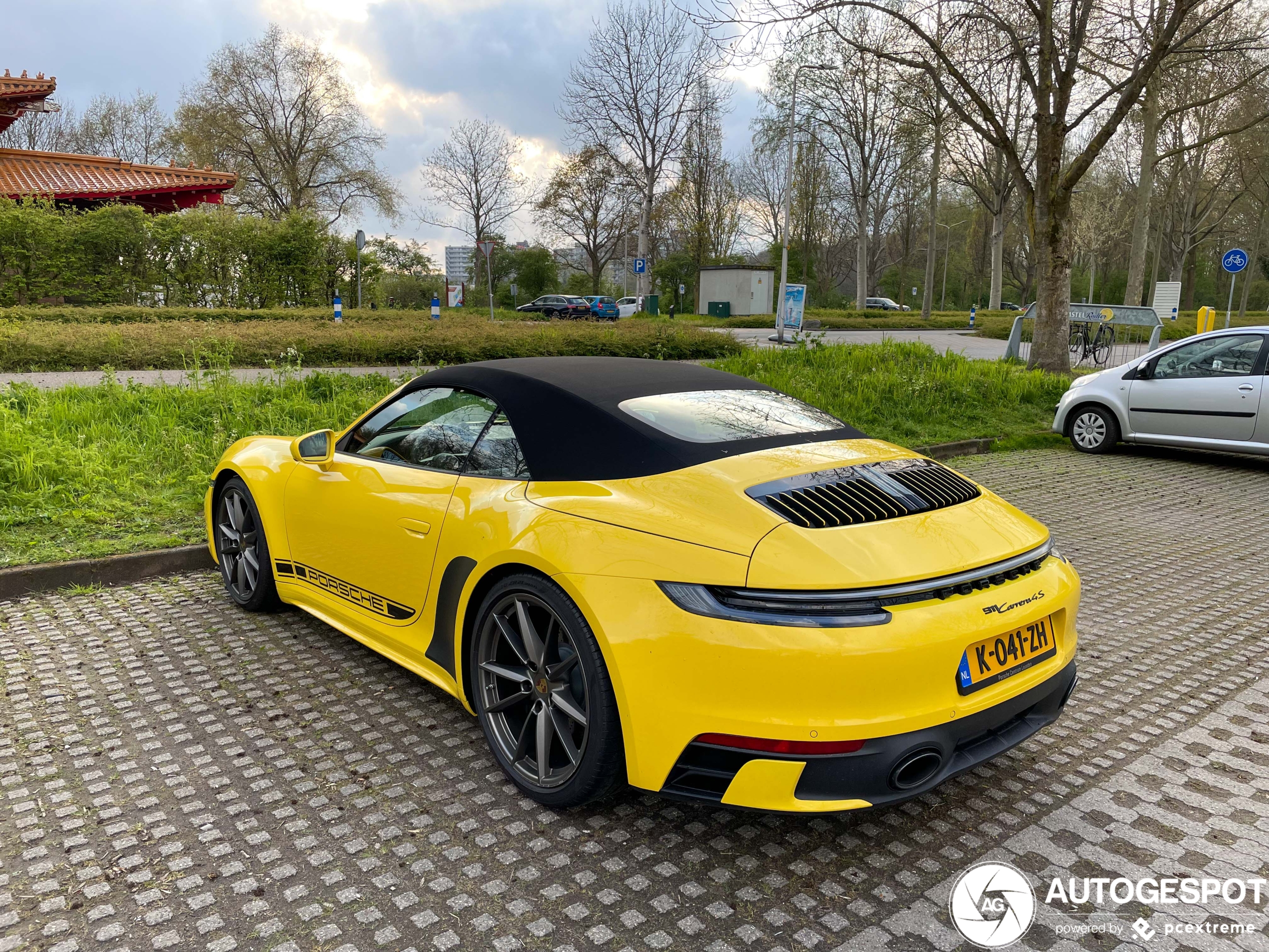 Porsche 992 Carrera 4S Cabriolet