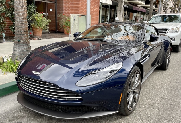 Aston Martin DB11