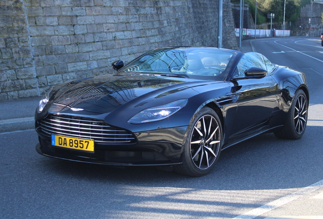 Aston Martin DB11 V8 Volante