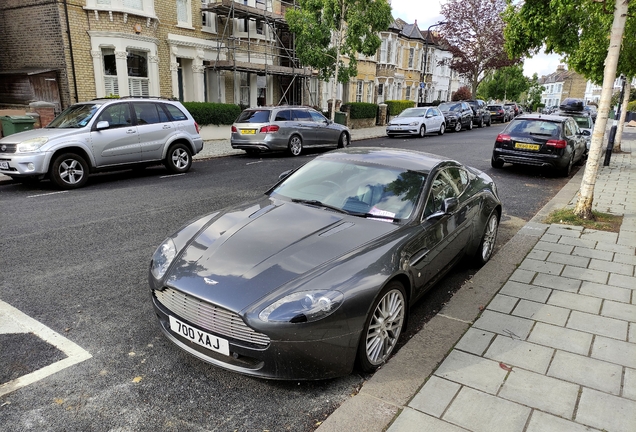 Aston Martin V8 Vantage