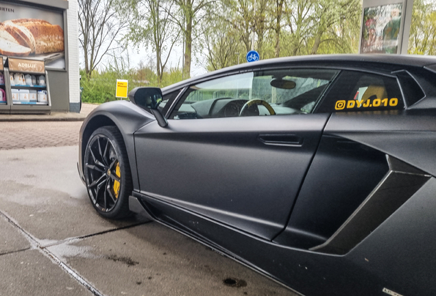 Lamborghini Aventador LP700-4 Vorsteiner V