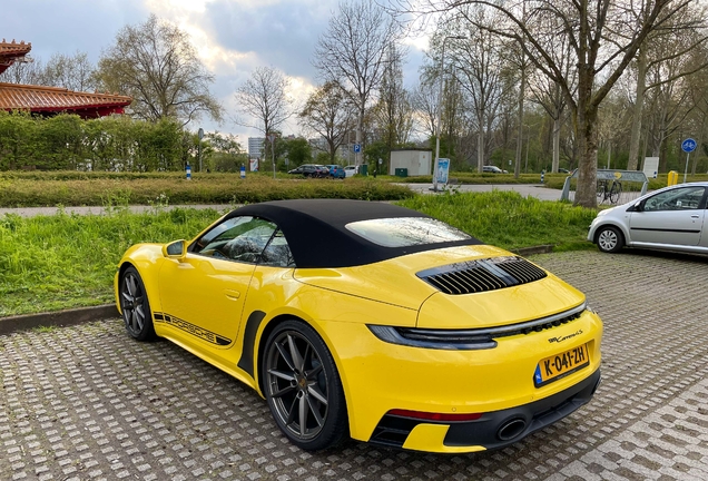 Porsche 992 Carrera 4S Cabriolet