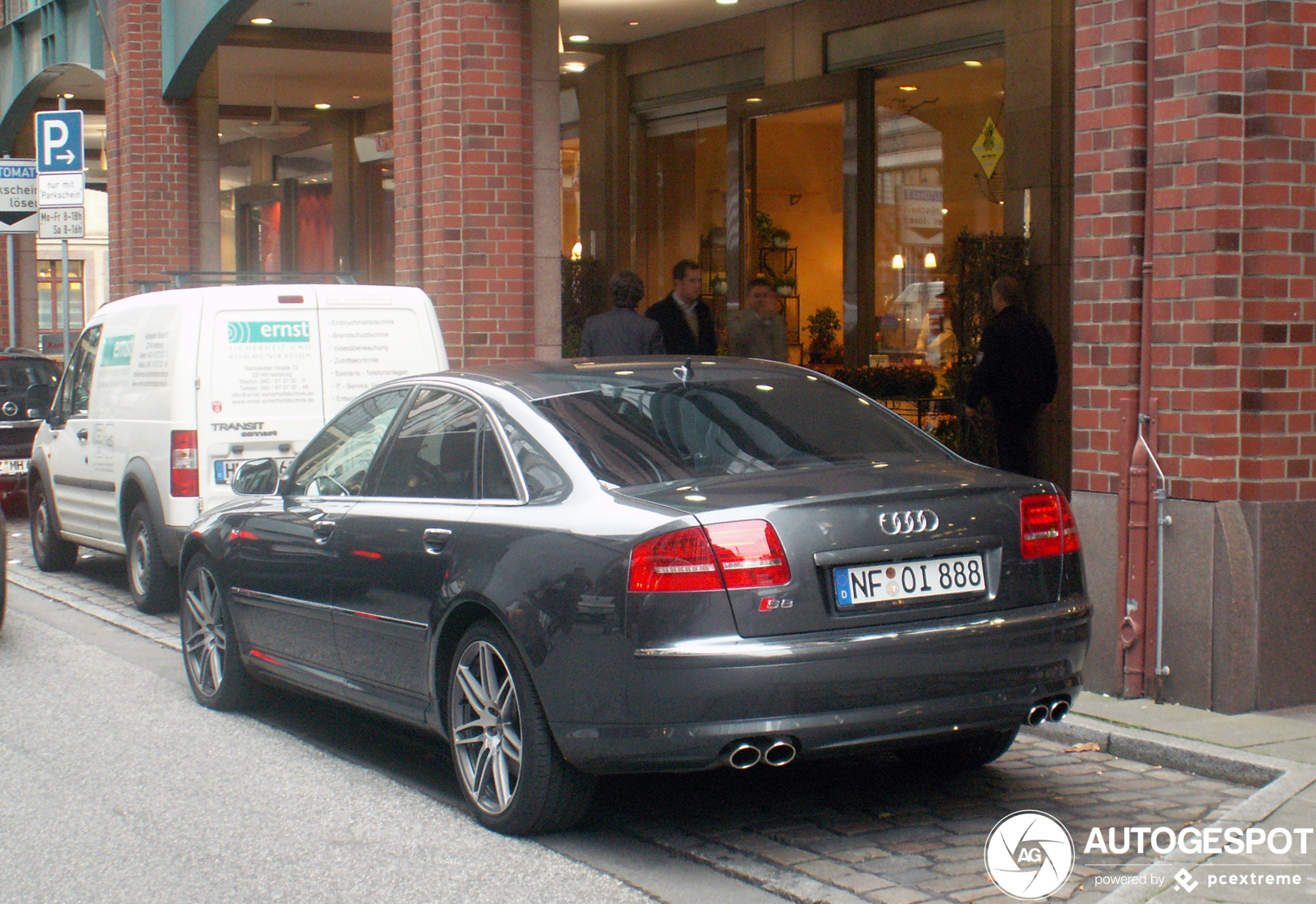 Audi S8 D3