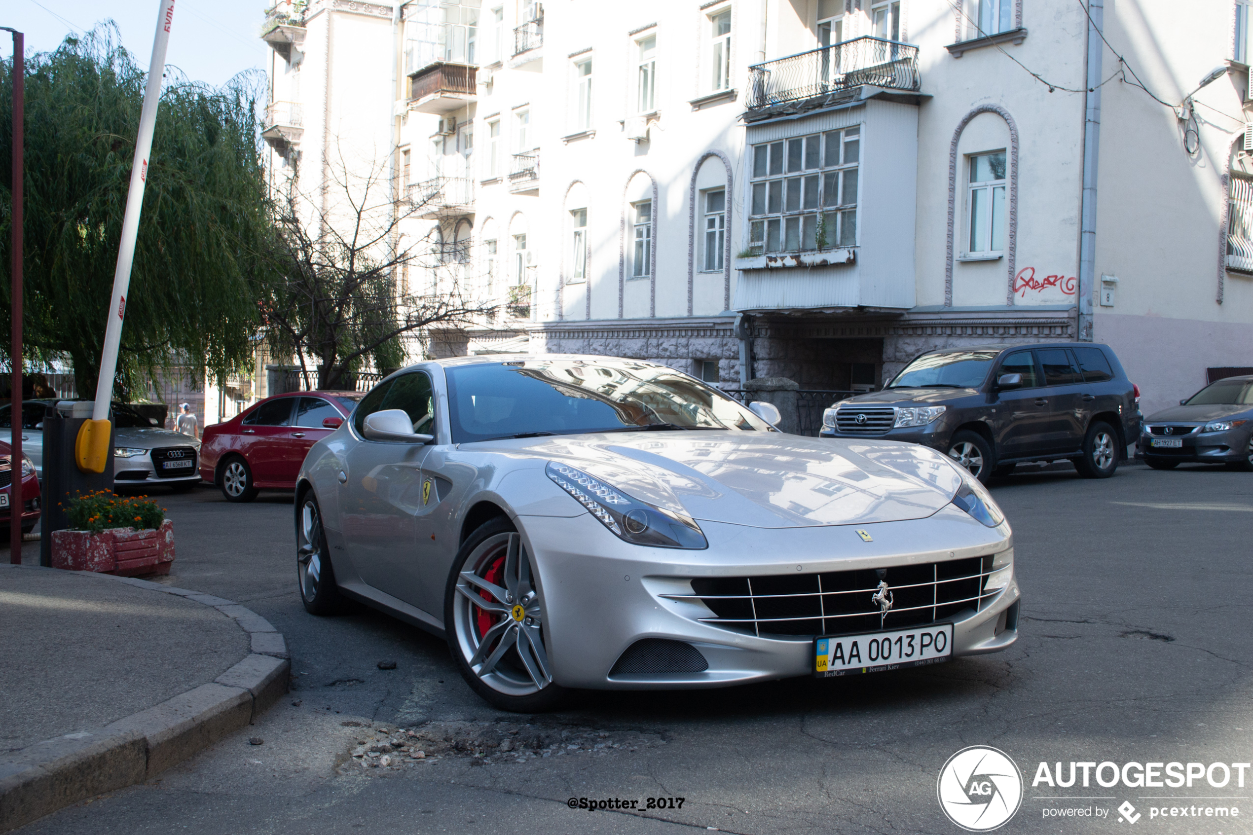 Ferrari FF