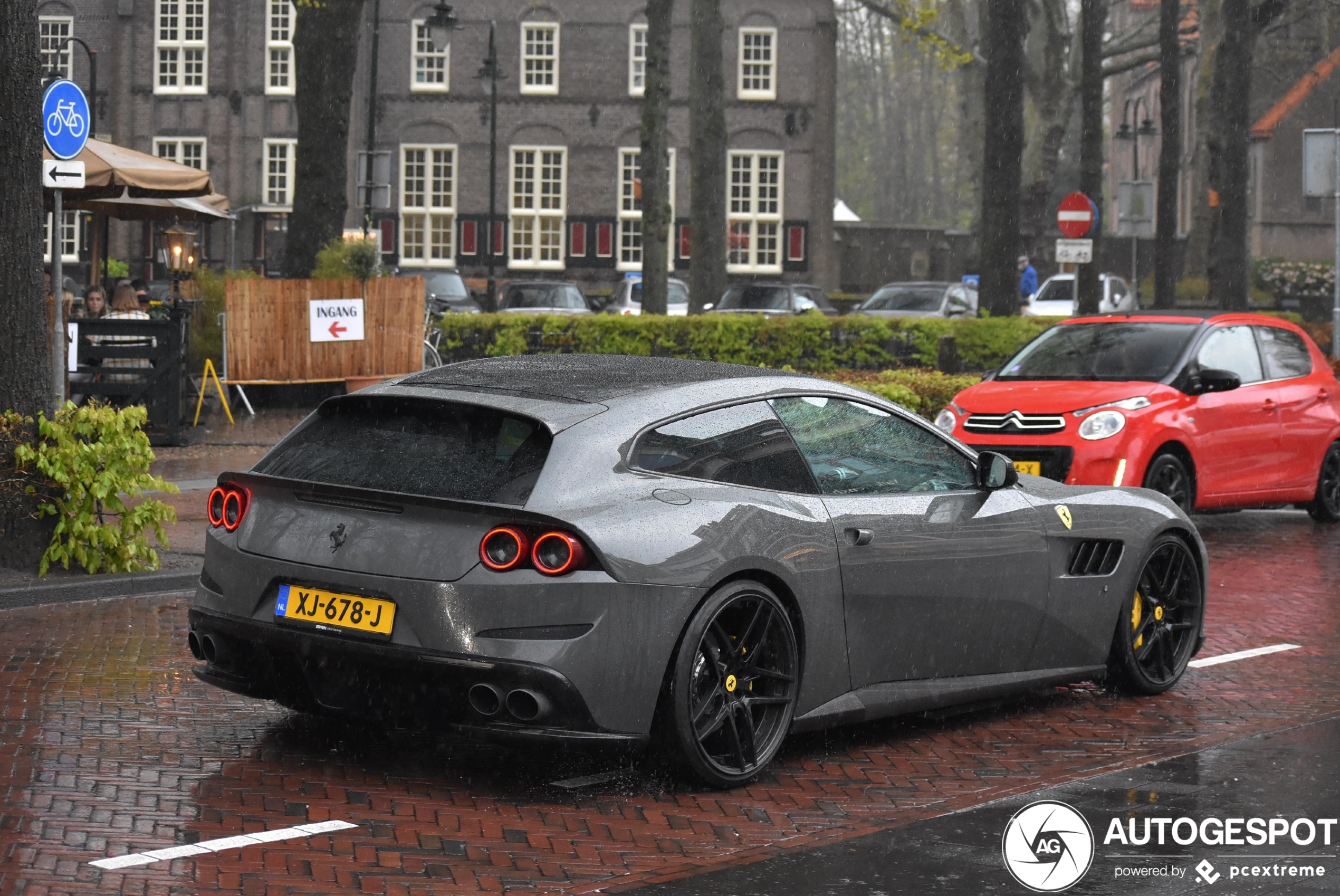 Ferrari GTC4Lusso T