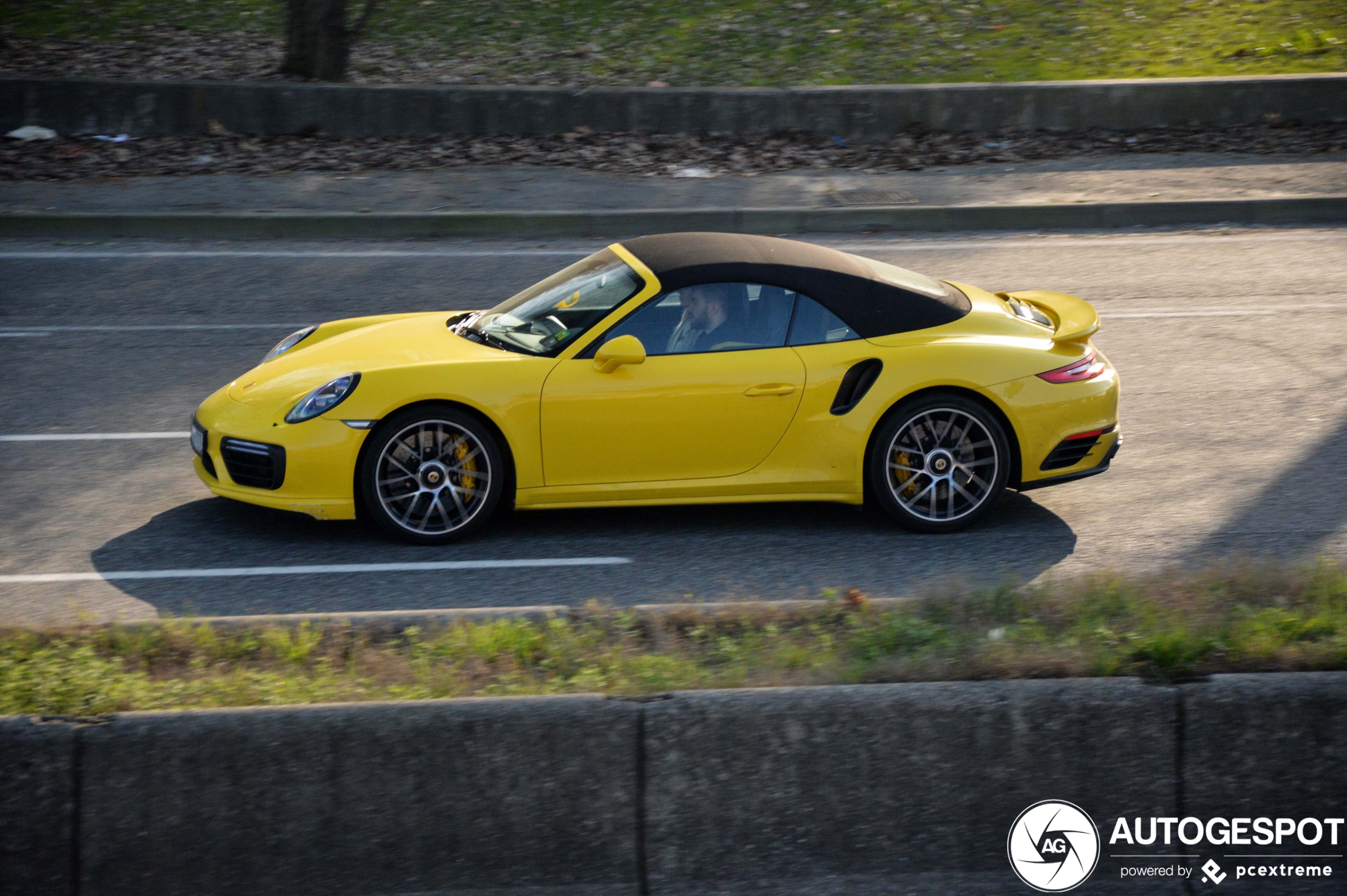 Porsche 991 Turbo S Cabriolet MkII