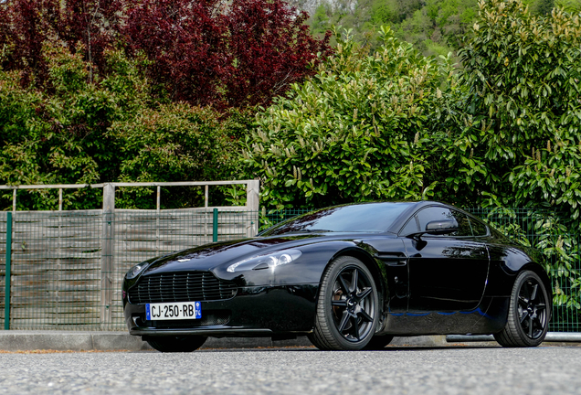 Aston Martin V8 Vantage