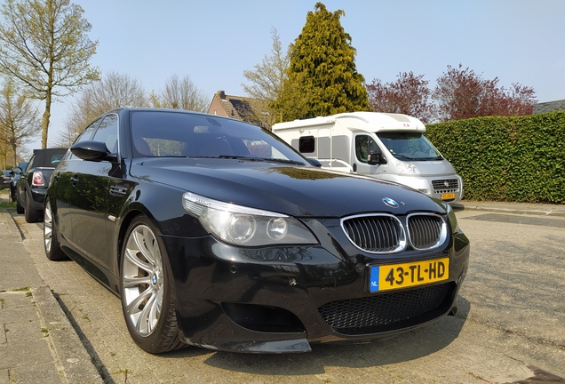 BMW M5 E60 2005