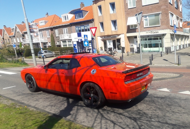 Dodge Challenger SRT-8