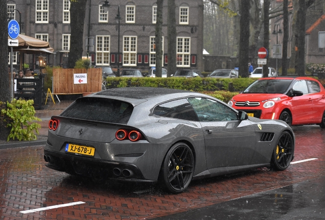 Ferrari GTC4Lusso T