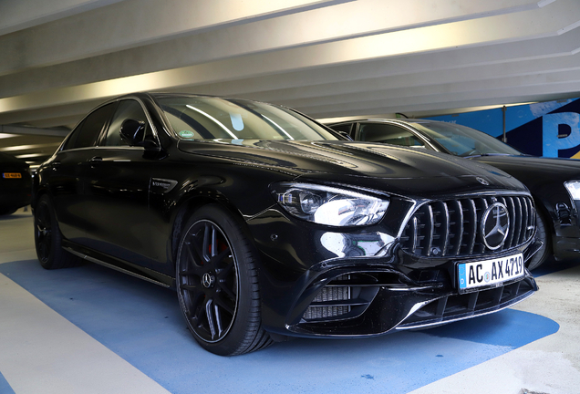 Mercedes-AMG E 63 S W213 2021