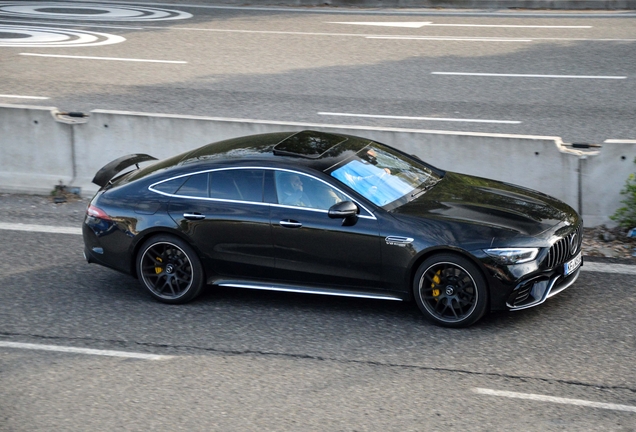 Mercedes-AMG GT 63 S X290