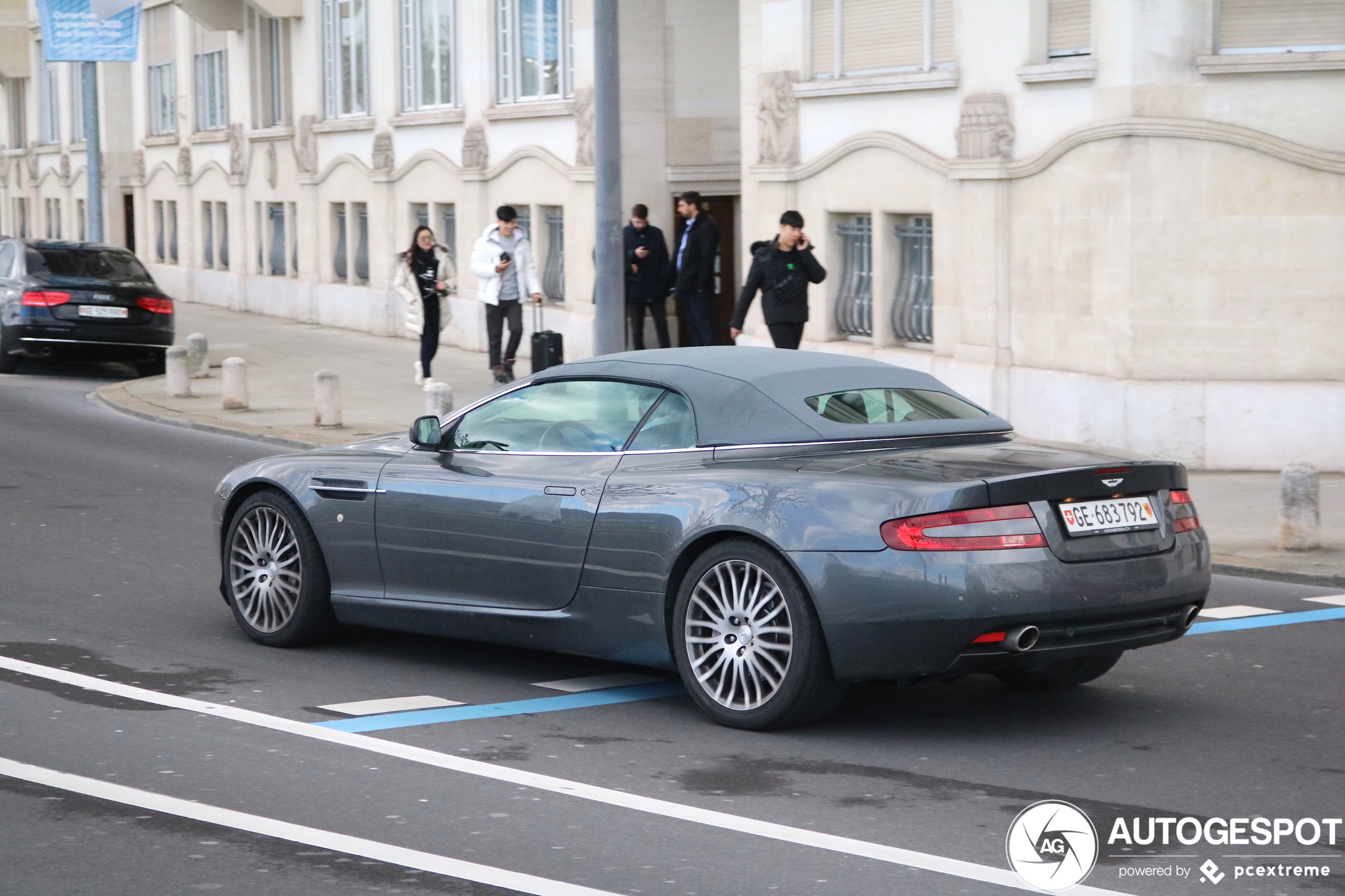 Aston Martin DB9 Volante