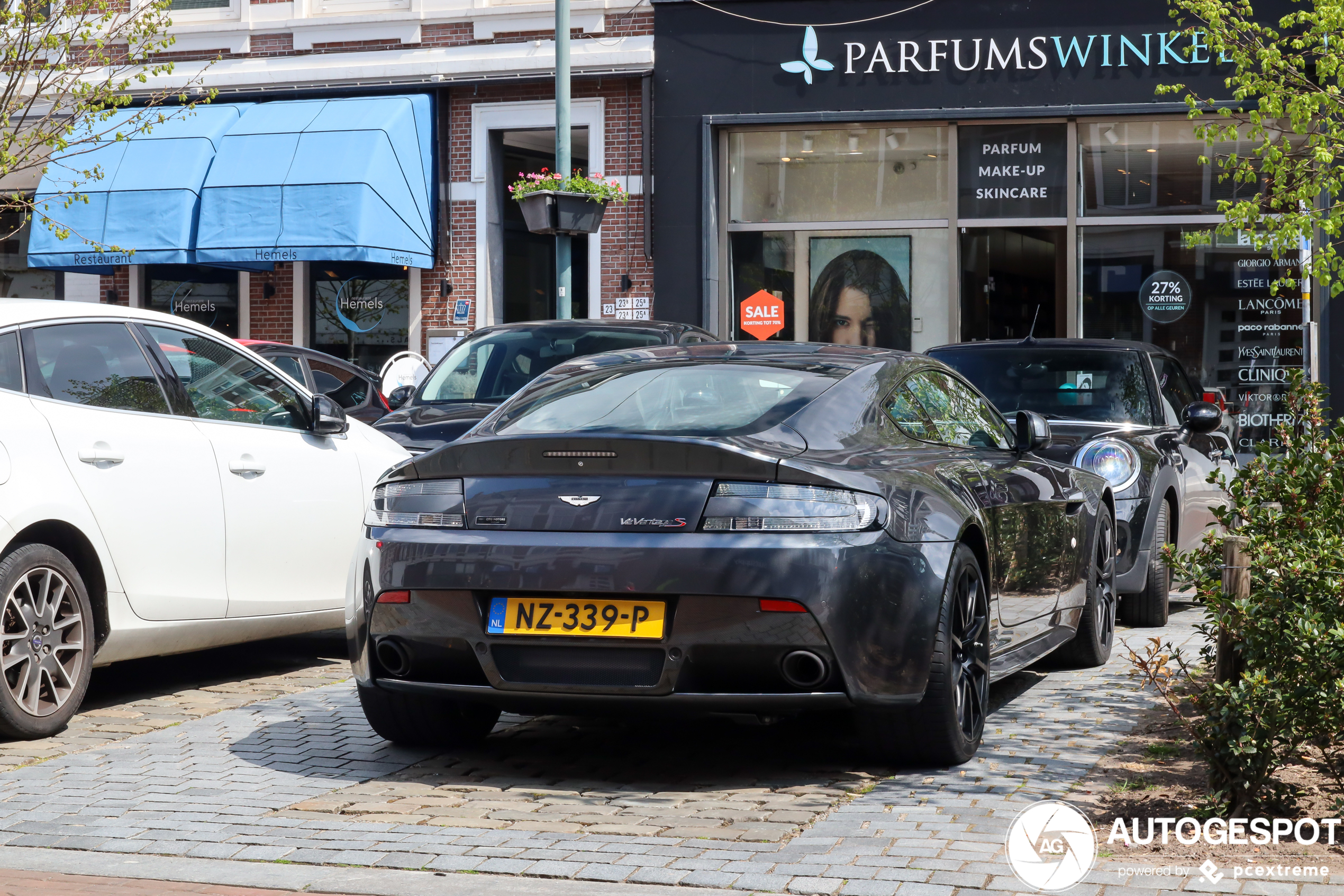 Aston Martin V12 Vantage S