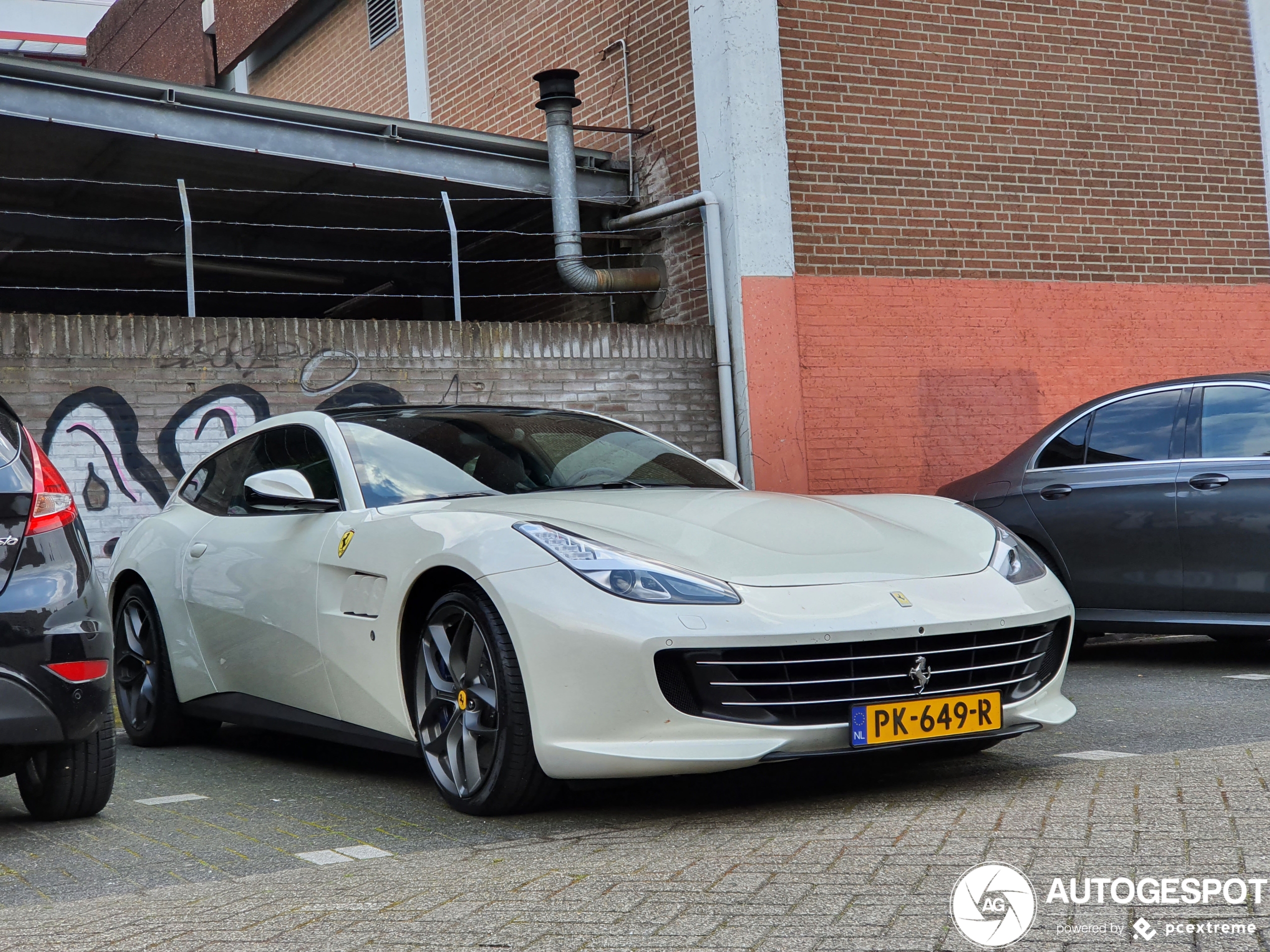 Ferrari GTC4Lusso T