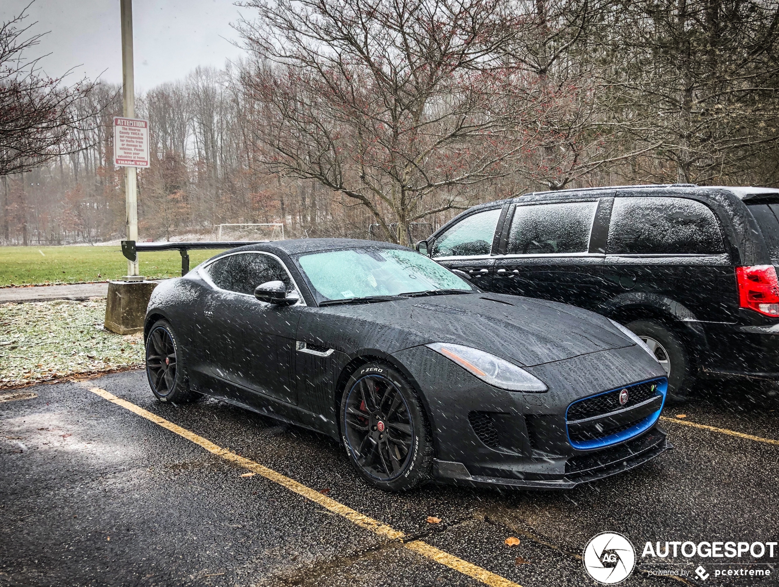 Jaguar F-TYPE R Coupé 2017