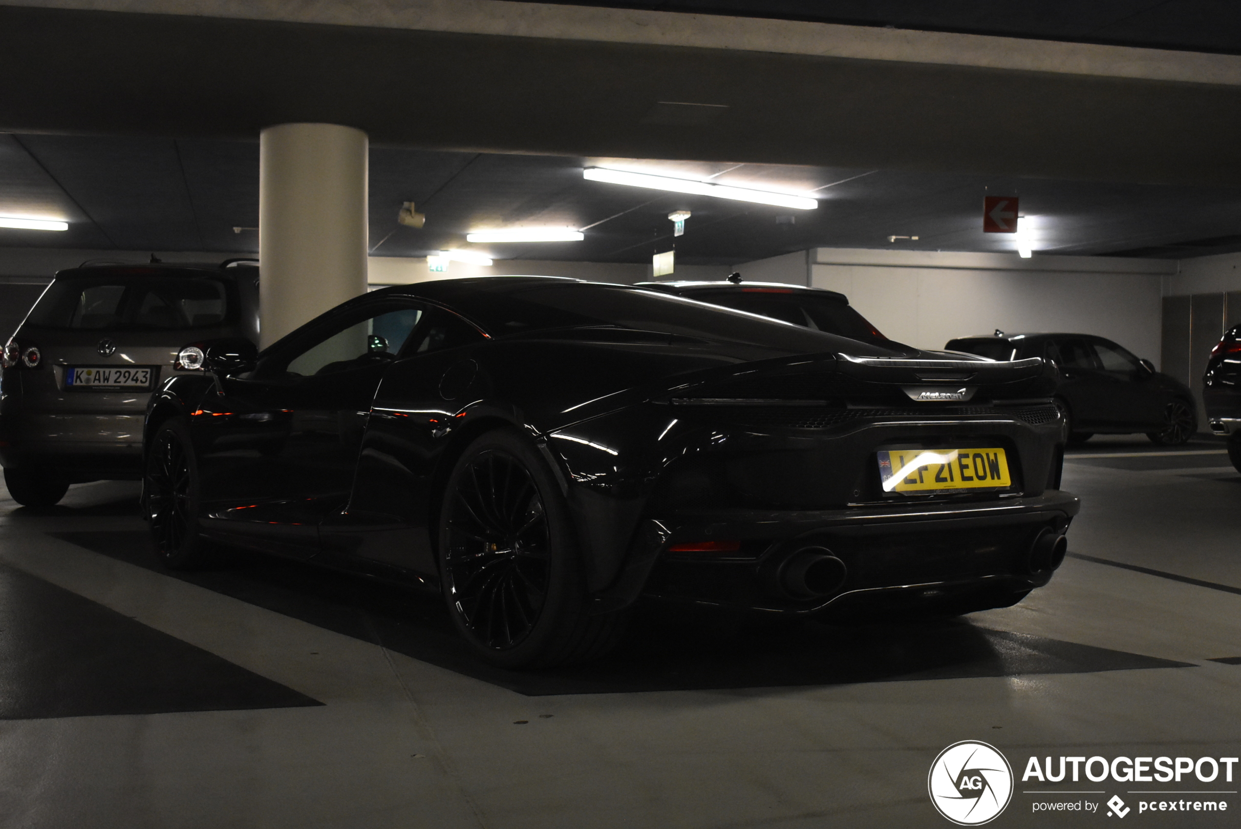 McLaren GT