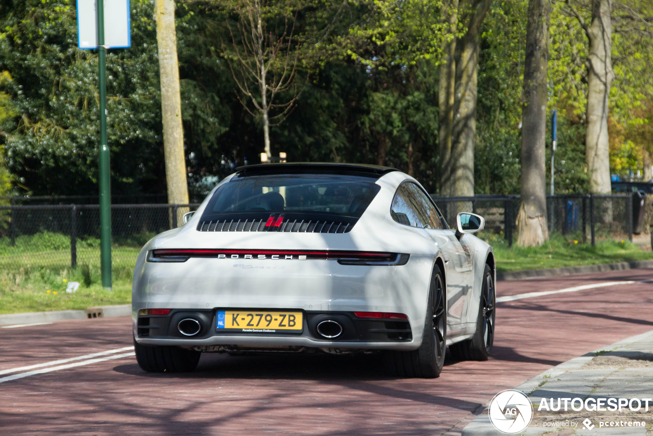 Porsche 992 Carrera 4S