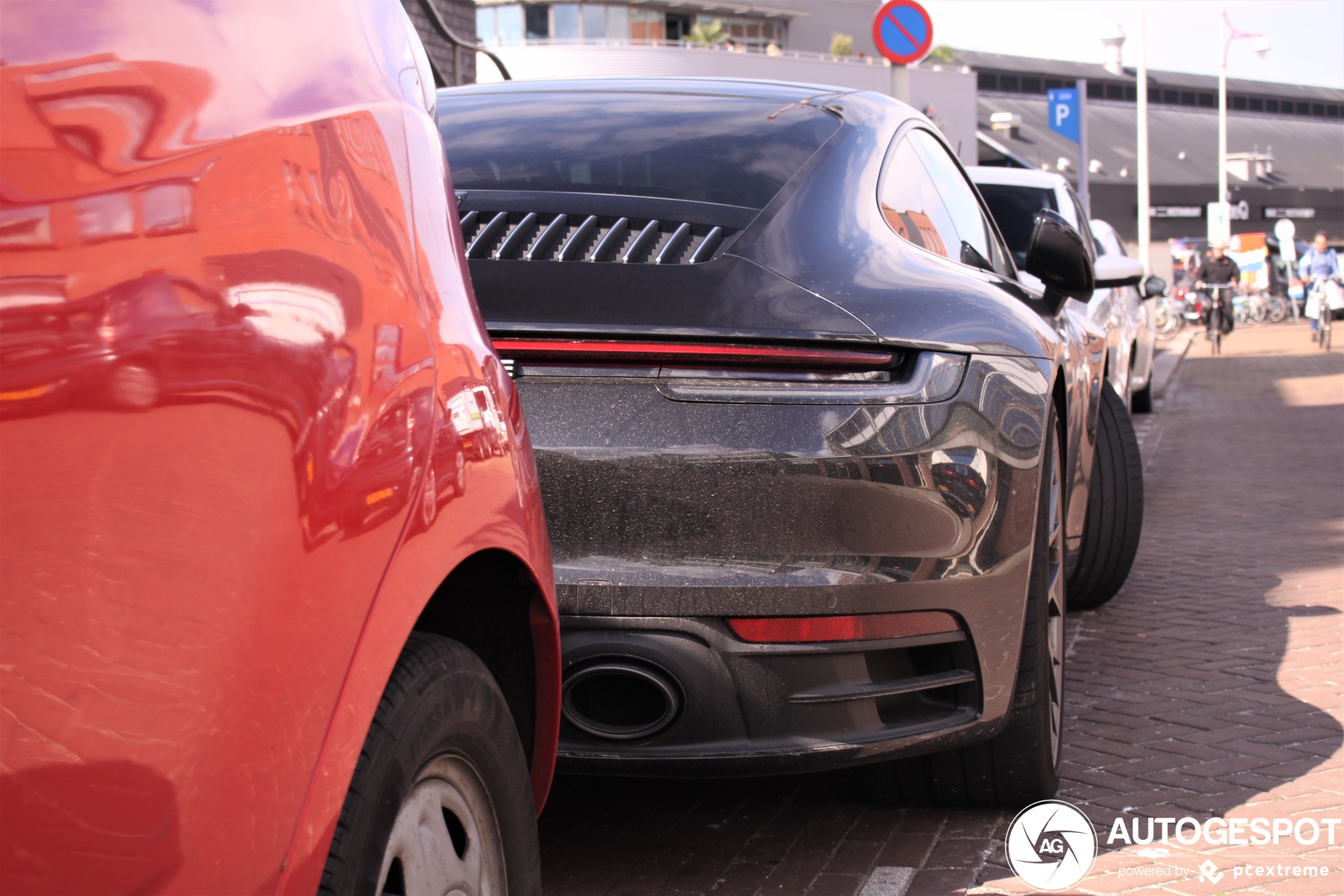 Porsche 992 Carrera 4S