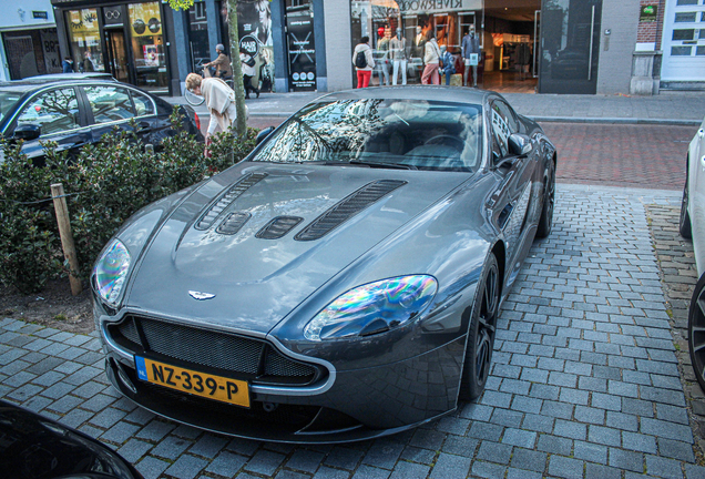 Aston Martin V12 Vantage S