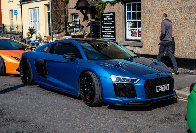 Audi R8 V10 Plus 2015