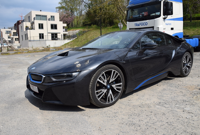 BMW i8