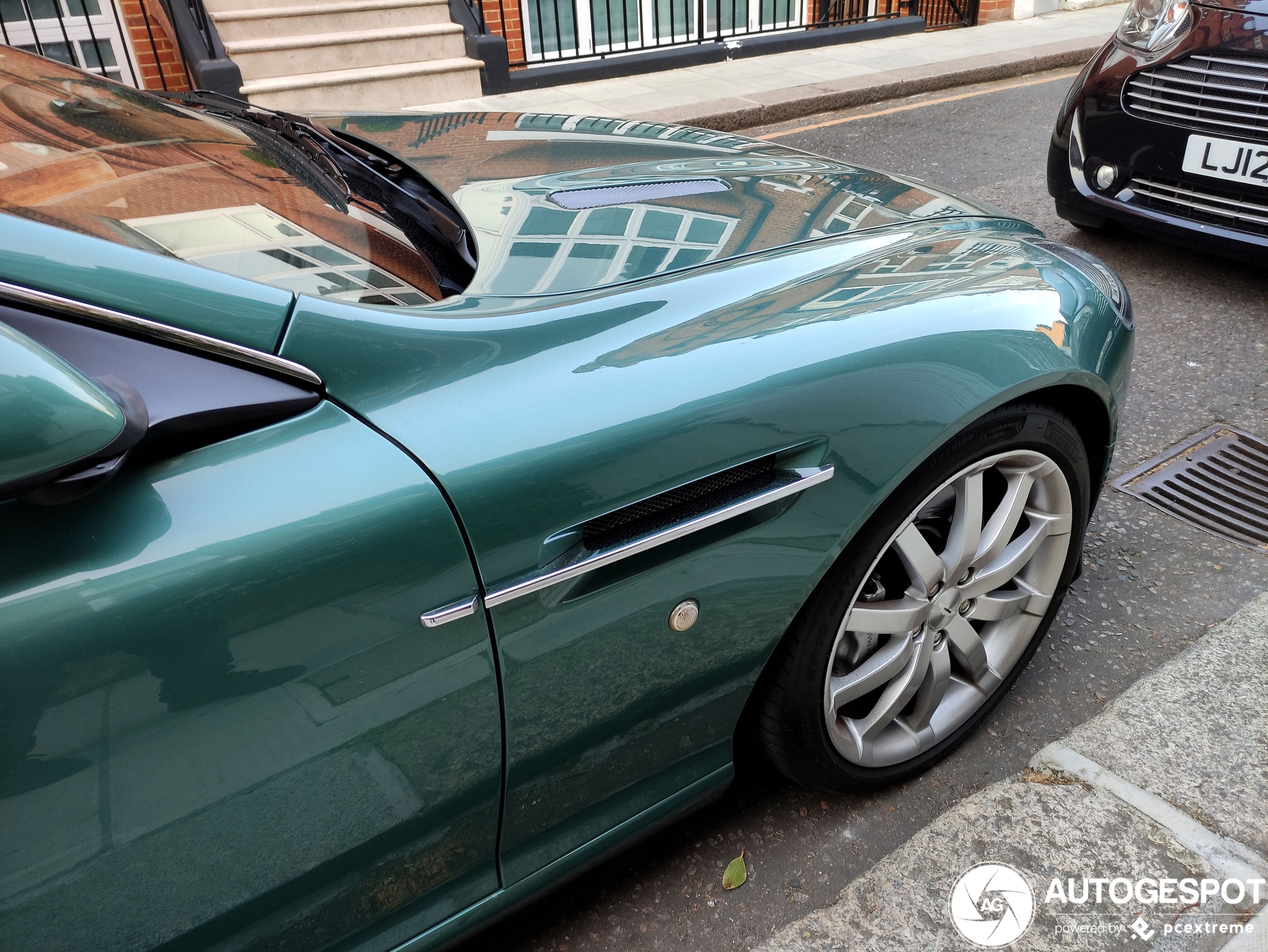 Aston Martin DB9 Volante