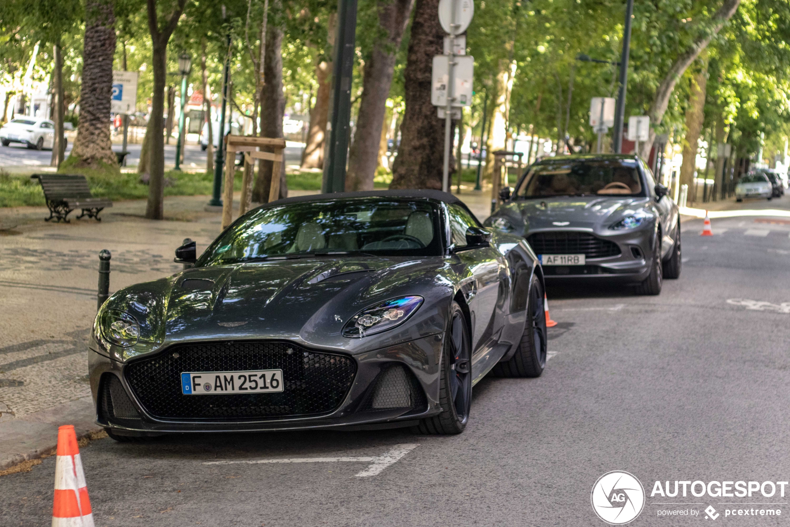 Aston Martin DBS Superleggera Volante