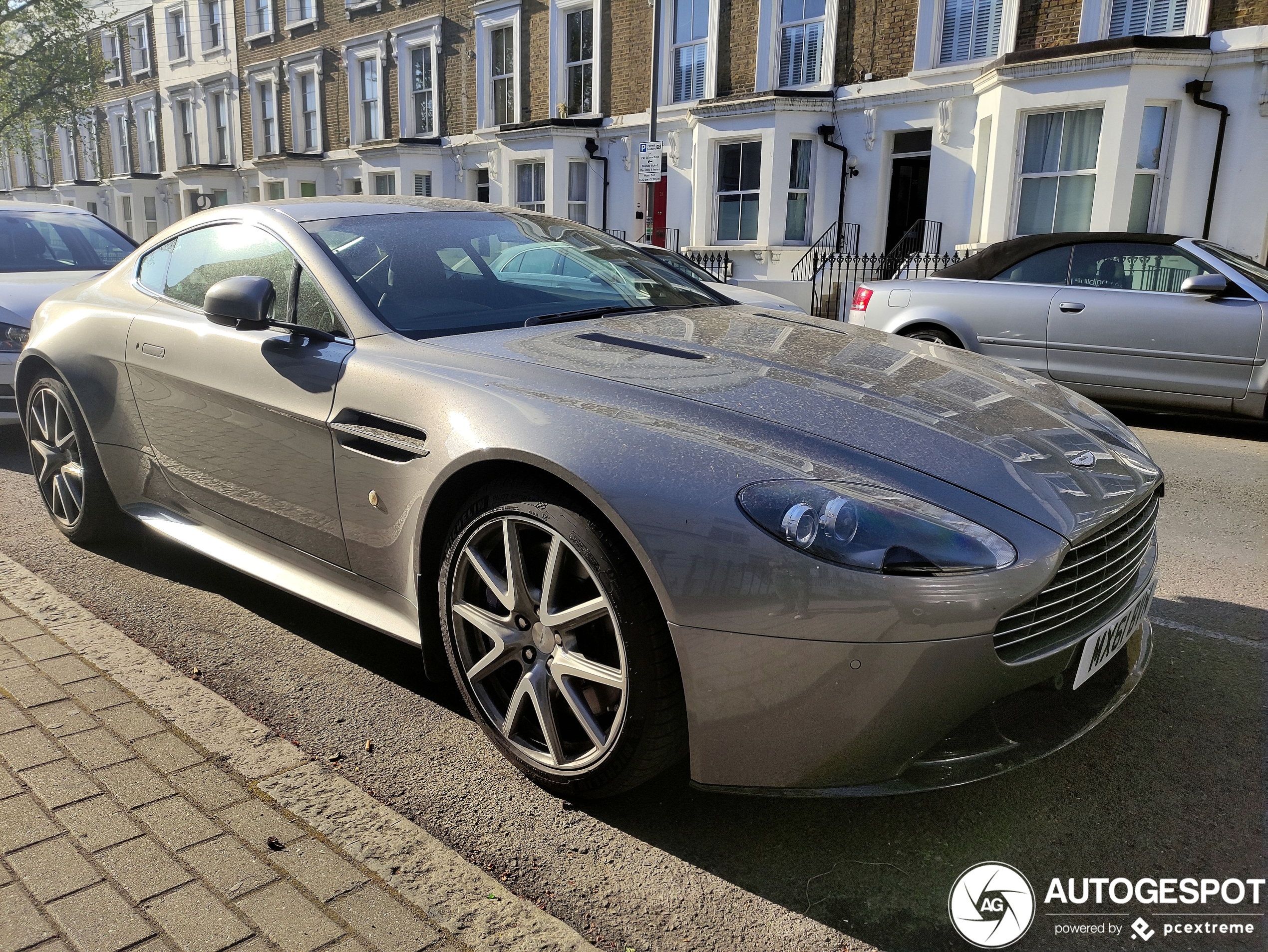 Aston Martin V8 Vantage S