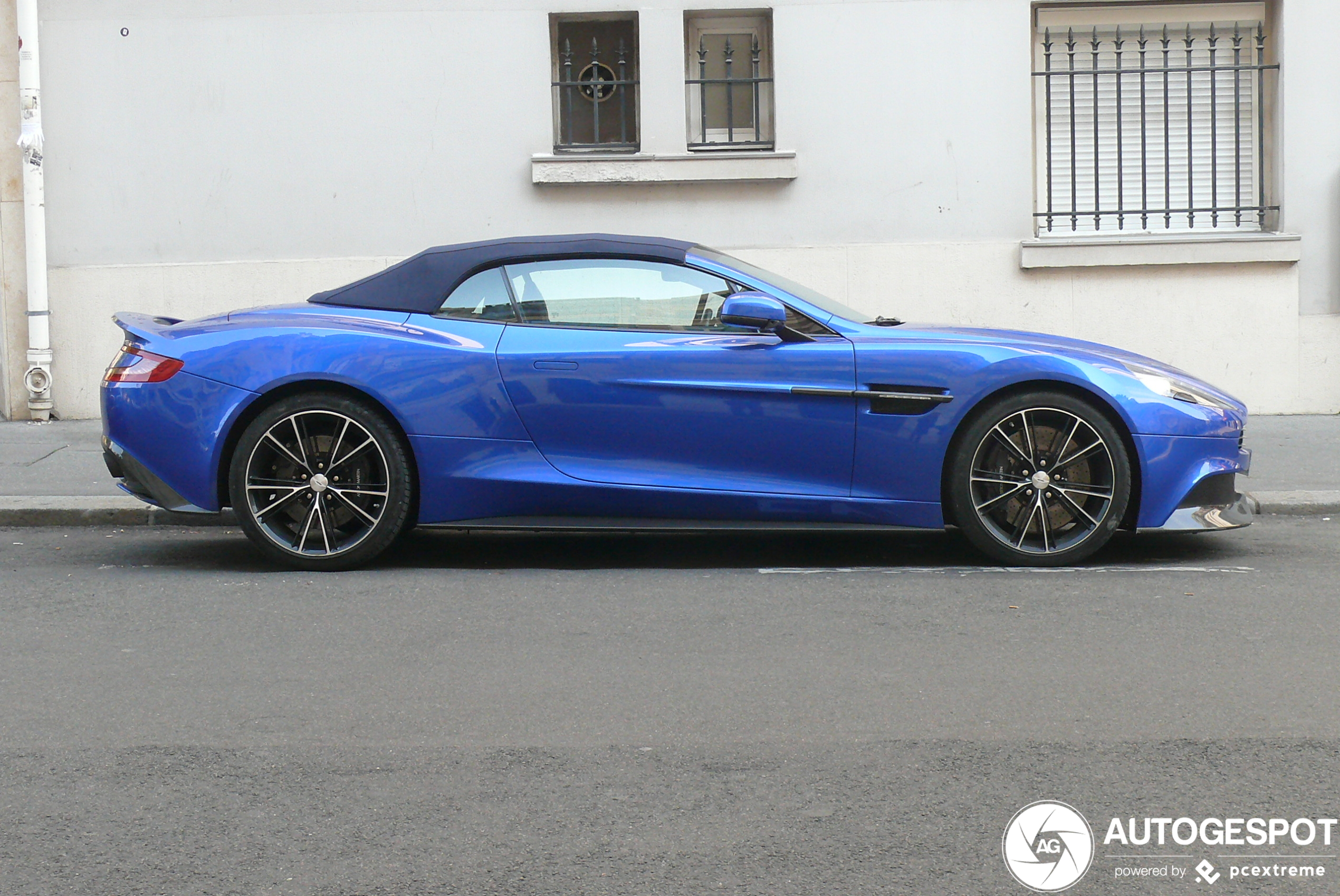 Aston Martin Vanquish Volante