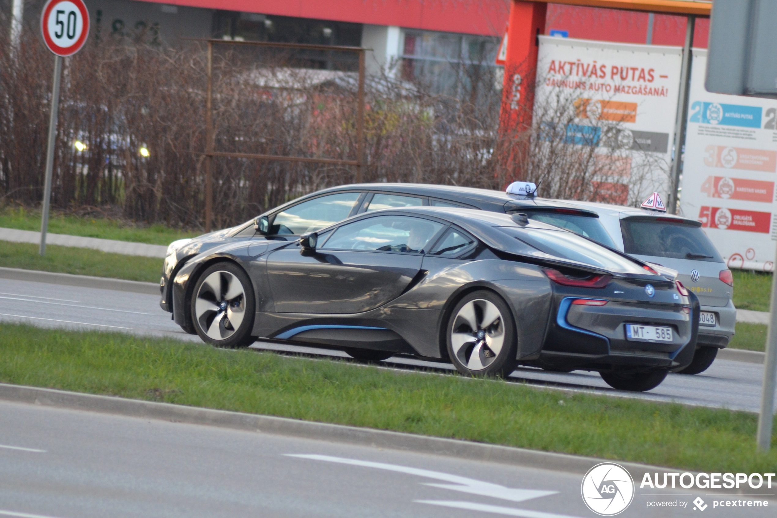 BMW i8