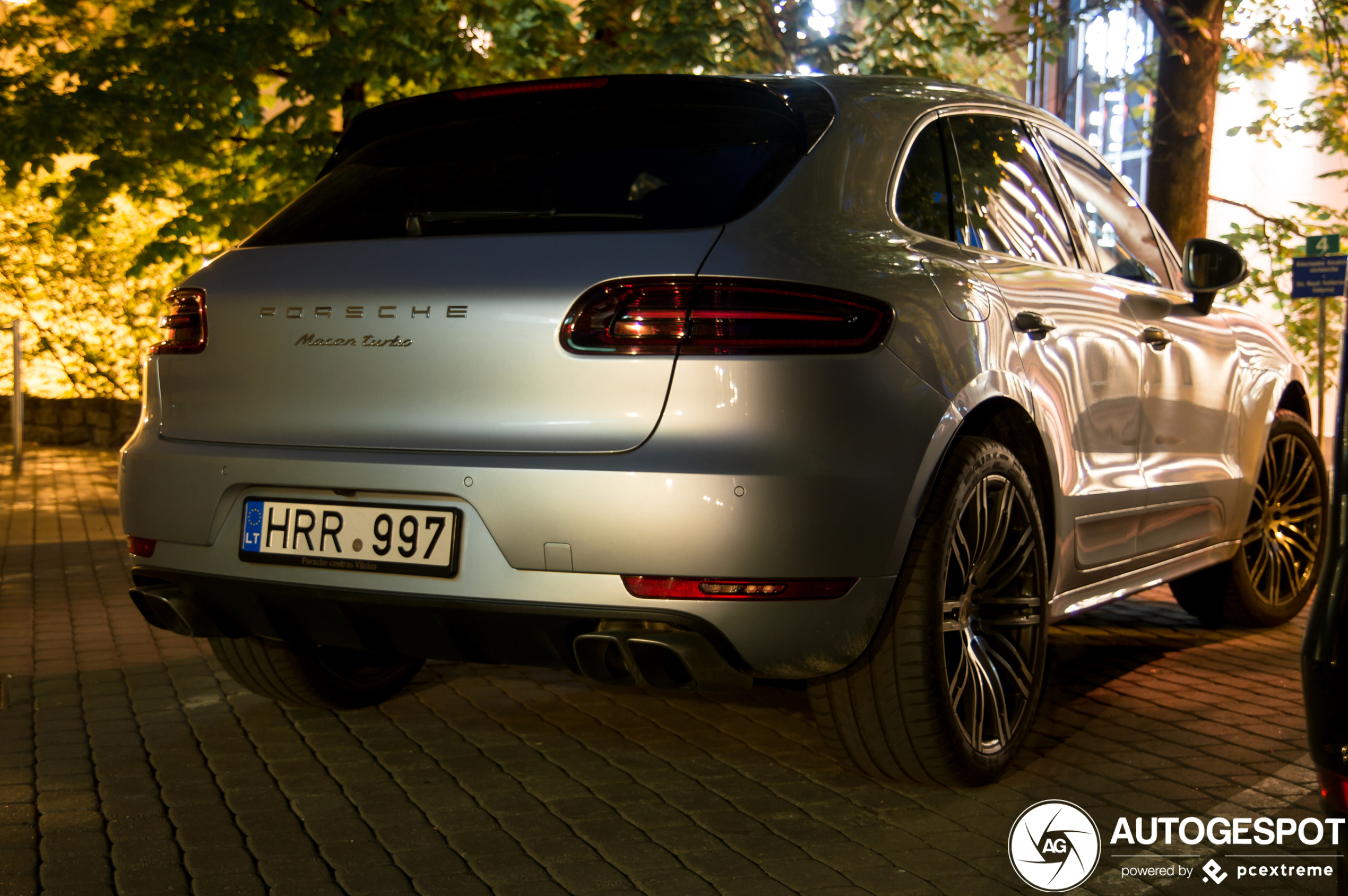 Porsche 95B Macan Turbo