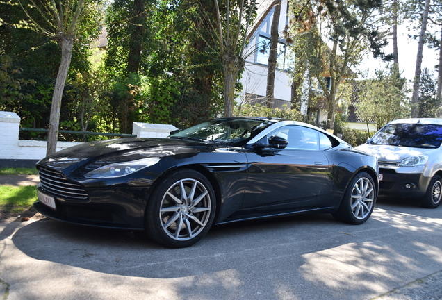 Aston Martin DB11