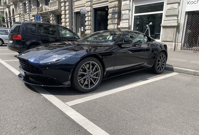 Aston Martin DB11 V8