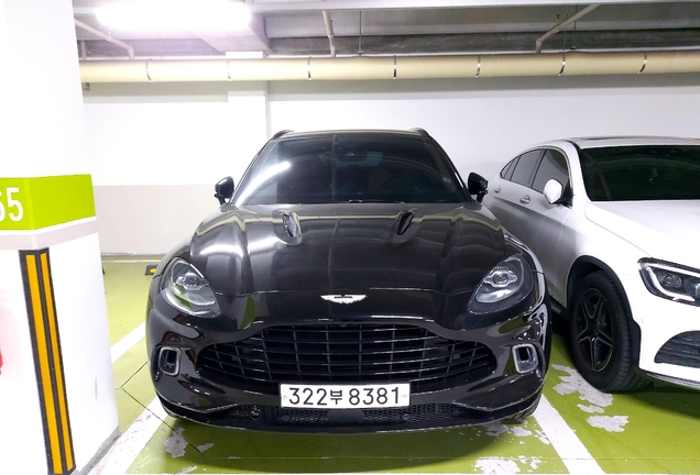 Aston Martin DBX