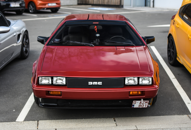 DeLorean DMC-12