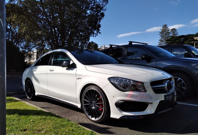 Mercedes-Benz CLA 45 AMG C117