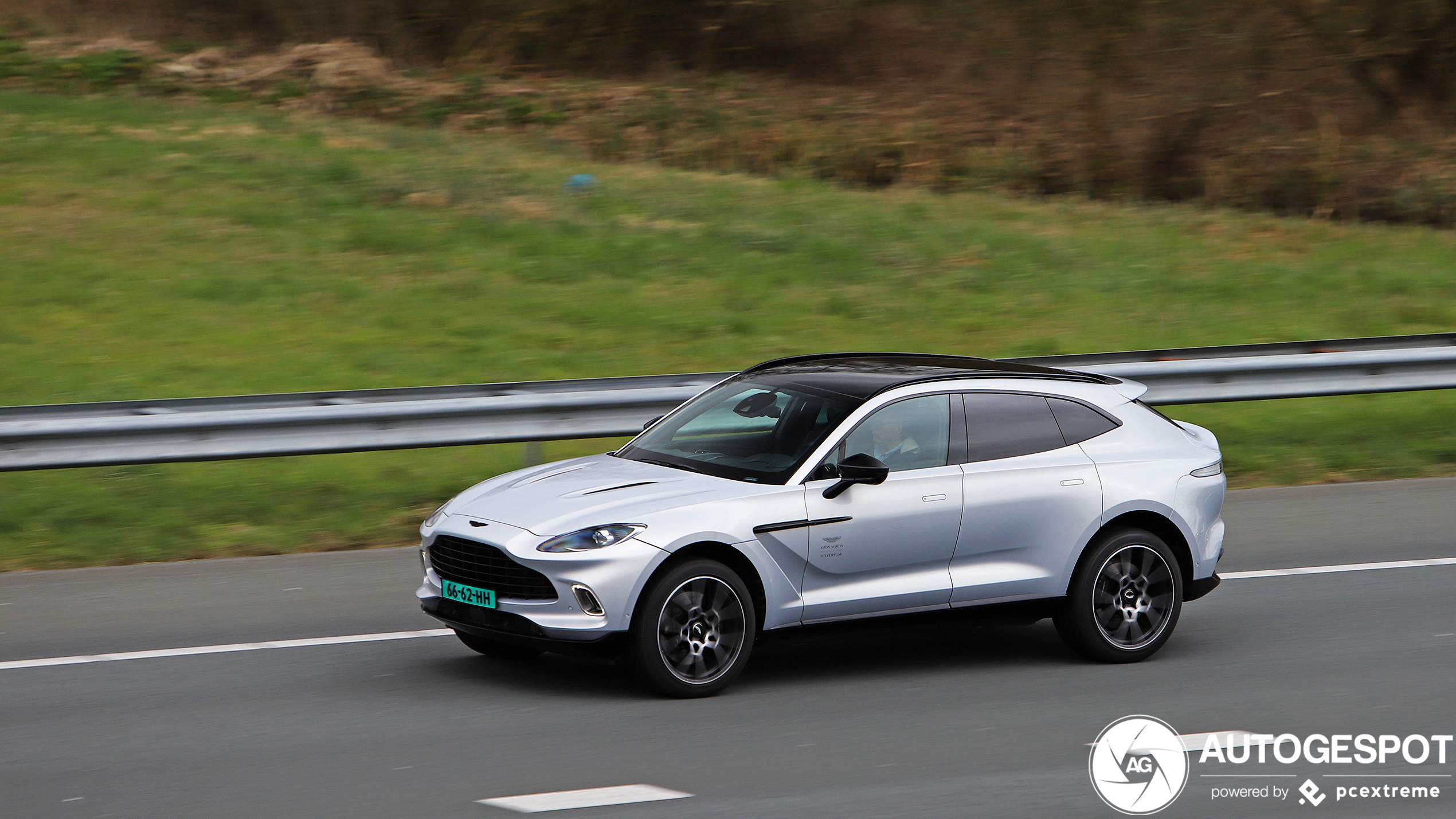 Aston Martin DBX