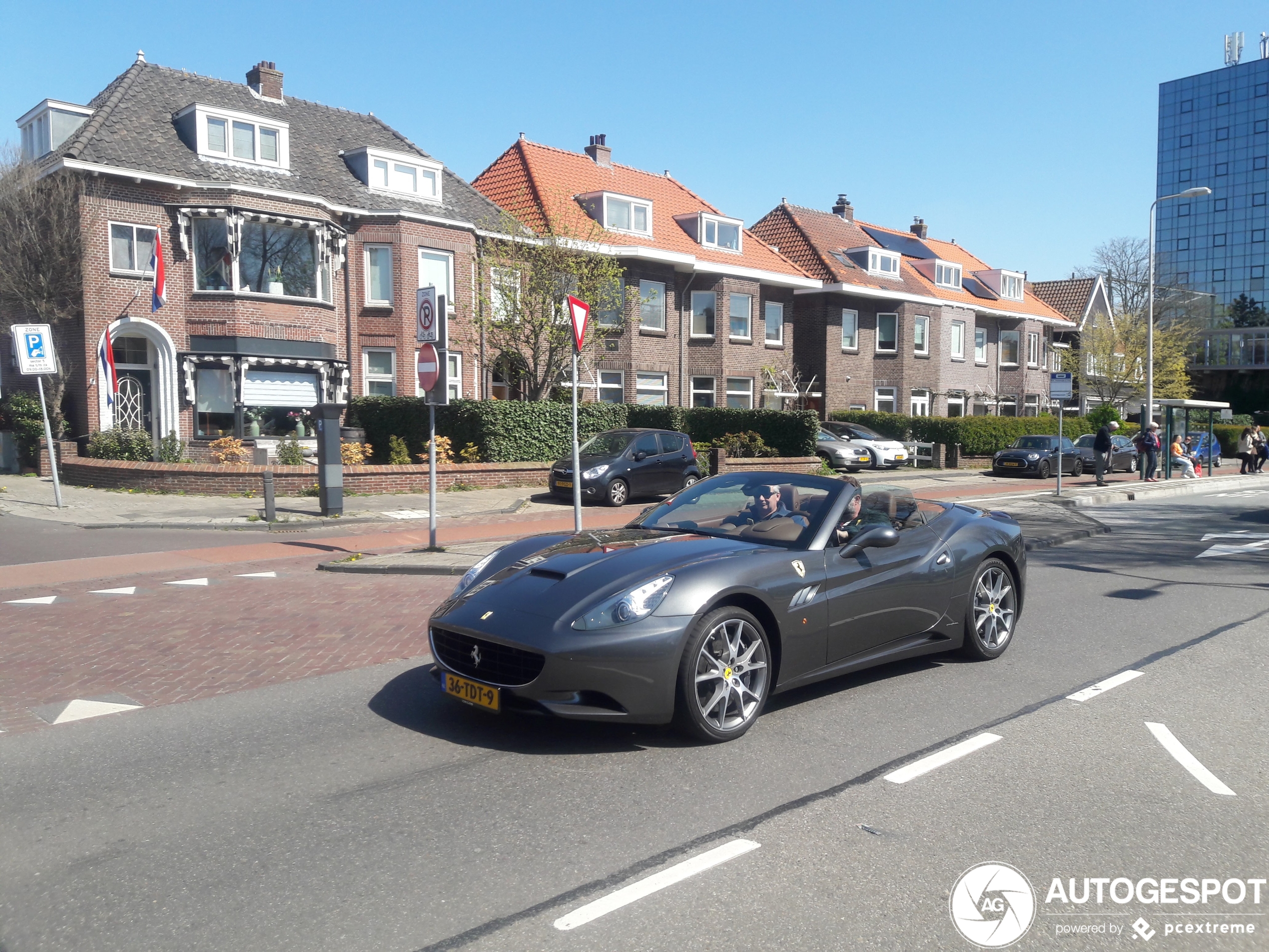 Ferrari California