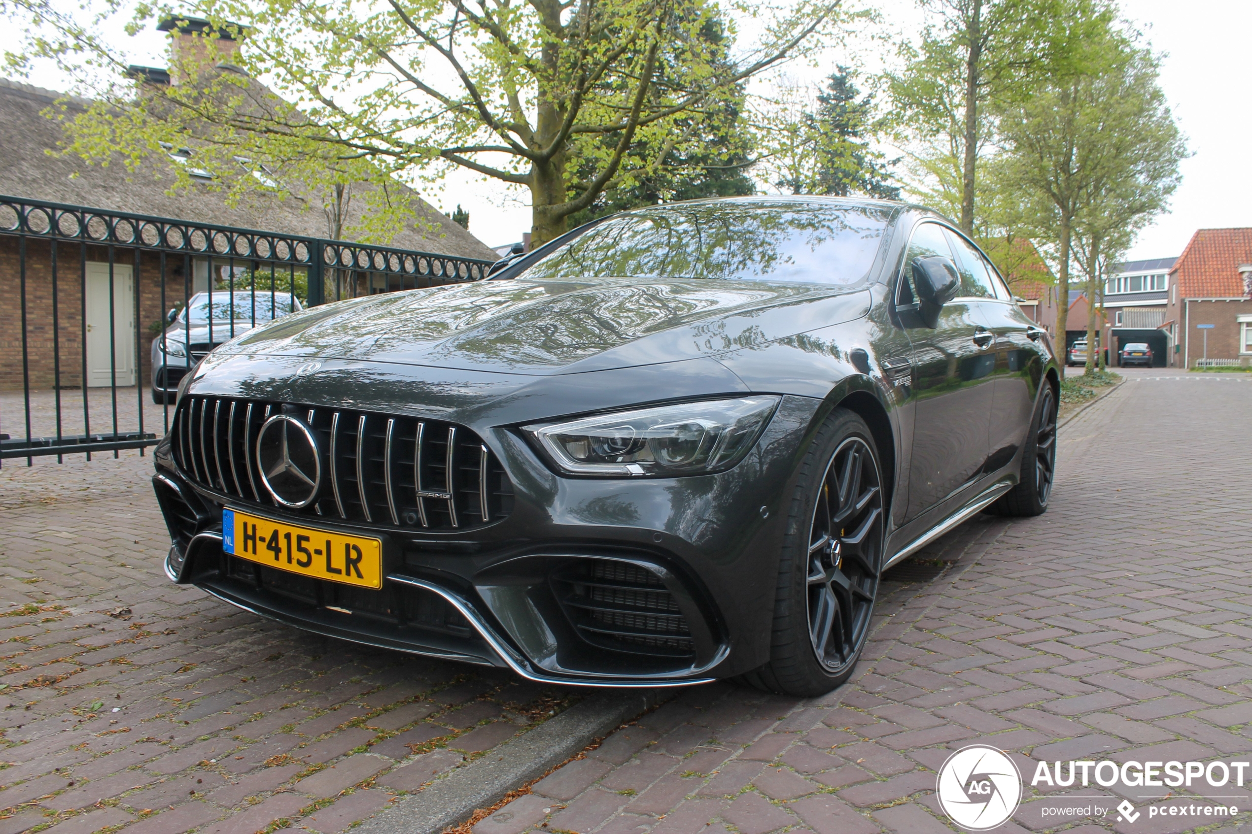 Mercedes-AMG GT 63 S X290